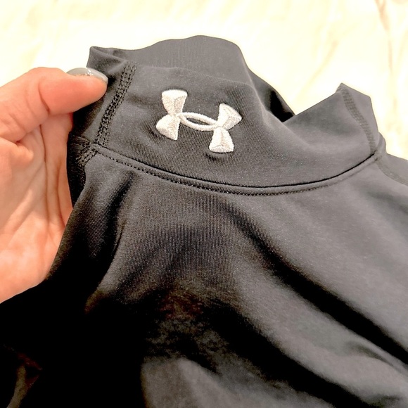⚫️Under Armour Coldgear Top: Size Small ✔️Like New - Picture 3 of 4